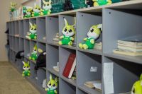 兔宝宝“护童学•创未来”贵州站 为甘塘中学捐赠柜体图书