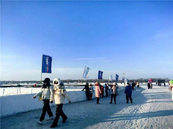 “冻”力十足 热力全开 | 四季沐歌空气能冠名高铁“冰火”专列首发仪式隆重举行