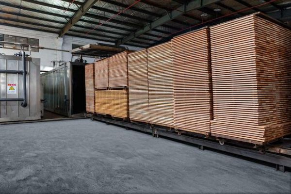 大卫地板：高温喷蒸智控热处理技术，打造实木稳定新标杆！