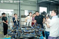 沃伦寻宝记 媒体大咖沉浸式探访沃伦门窗佛山生产基地 20余家媒体工厂寻宝 亲鉴沃伦门窗「高端」实力
