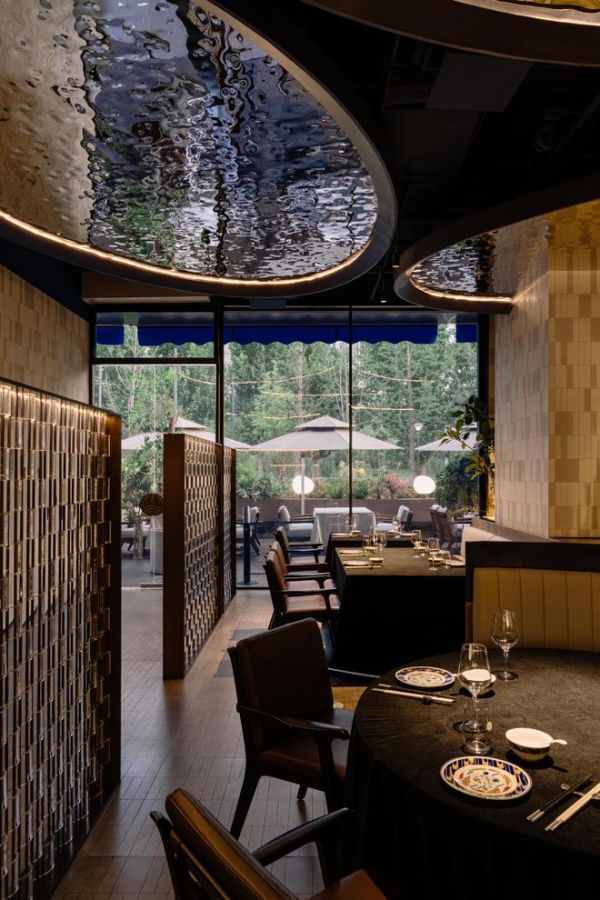 RooMoo设计新作｜提督餐厅【蓝色港湾店】来自蓝色星河中的波澜想象