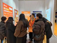 柯桥窗帘展首日亮点：奇兵到家售后服务凭实力出圈 众多商家“慕名而来”