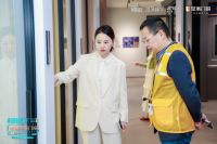 吴晓波走进皇派门窗标杆工厂，见证中国好门窗品质新标准诞生