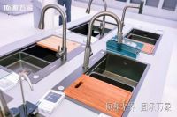 顶固五金闪耀登场广州家博会，重构五金美学新纪元