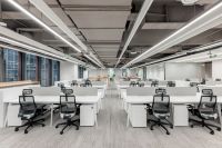 励致家私获“2025办公家具十大领军品牌”等10项殊荣