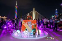 爱马仕合作设计师联名之作惊艳亮相万华禾香“芮铂”系列领航高端路径新纪元
