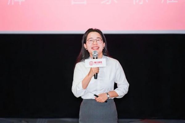 向质深耕·向新而生 | 狮王瓷砖2025秋季经销商峰会暨新品发布会璀璨绽放,共创荣耀新篇章!