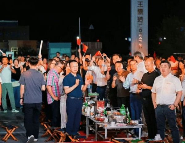 向质深耕·向新而生 | 狮王瓷砖2025秋季经销商峰会暨新品发布会璀璨绽放，共创荣耀新篇章！