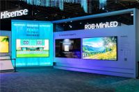 IFA2025海信“大”展宏图！巨幕天团杀疯，老外围着打卡：中国显示太狠