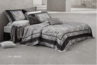 水星家纺 x 彭晶打造高定床品，重新定义奢华旅居