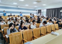 富华名创公司创始人杨青香走进东莞职业学院