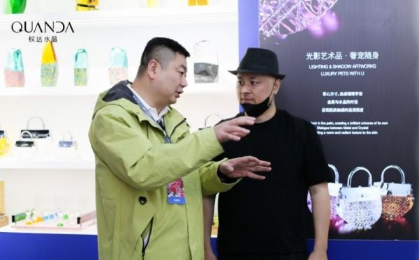 以晶为媒,与光同行 | 权达水晶于广州设计周续写工艺与商业交融的新篇