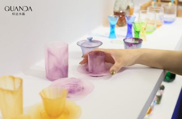 以晶为媒,与光同行 | 权达水晶于广州设计周续写工艺与商业交融的新篇