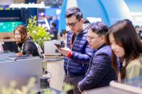 “时光淬炼，向新致远”摩飞90周年闪耀AWE2026:斩获艾普兰创新奖殊荣