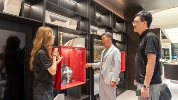 CCTV《大国品牌》总出品人吴纲一行到访云峰莫干山，深入交流共探品牌发展新路径