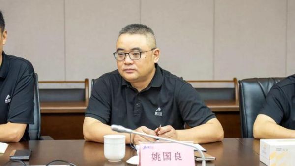 CCTV《大国品牌》总出品人吴纲一行到访云峰莫干山，深入交流共探品牌发展新路径