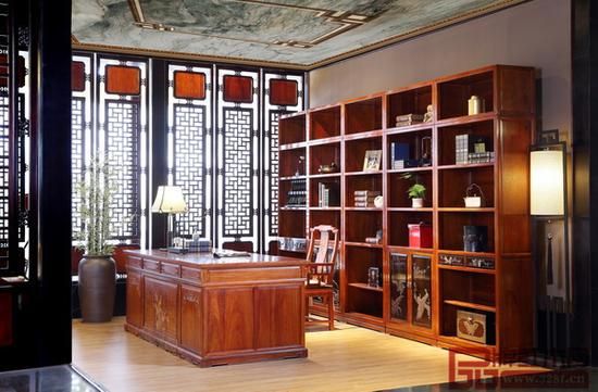戴为红木精心制造的书房系列蕴含着满满的东方中式文化情