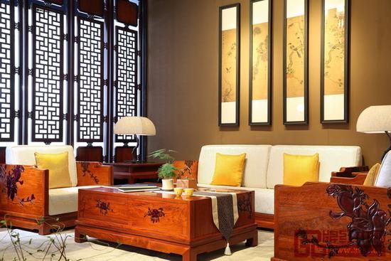 戴为红木注重与客户互动，通过产品让客户切身感受中华传统文化的博大精深