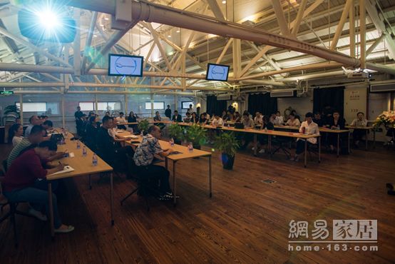办公家具的未来在哪里？上海家协研讨会众企业聊开了！