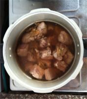 高压锅炖排骨要多长时间 用高压锅炖排骨营养会破坏吗