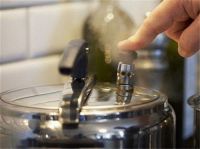 高压锅炖排骨要多长时间 用高压锅炖排骨营养会破坏吗