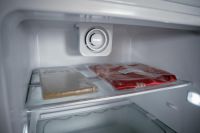 冷柜里存衣服？澳华博物馆就是这么做的，存的还是古董衣