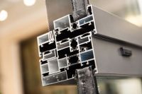 浪眼识货丨风声雨声雷声声声入耳？三禾门窗说DUCK不必