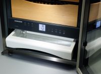 如何储存高端雪茄？利勃海尔Humidor ZKes 453雪茄柜恒温恒湿，打造适宜环境