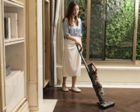 戴森VS莱克吸尘器真实对比，你会剁手哪款？