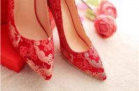 婚纱可以穿一双婚鞋吗 关于婚鞋都有哪些讲究