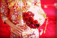 龙凤褂普通人不能穿吗 穿龙凤褂要注意什么