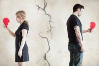 男生下定决心分手还会回来吗 男人在等你挽回的表现有哪些