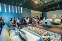 深圳展首次出现恒温沙发，顾家布艺不插电智能家居引发热议