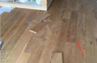 地板用实木地板还是复合地板好？铺完了才感觉不对劲