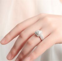 女生可以收到两个dr吗 戒指大小不合适可以换吗