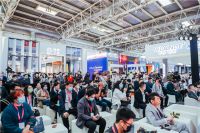 【新浪观点】北展已陷四面楚歌 墙布行业未来的竞争对手究竟在哪？