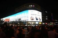 出游还能躺着玩，LAZBOY功能沙发带你解锁假期新玩法