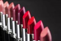 怀孕可以涂口红吗 怀孕涂口红需要注意什么问题呢