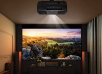 小明Q1投影仪性能强么？和当贝D1哪款更好一些？