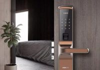 指纹锁比钥匙锁更安全吗？听开锁师傅分析完，觉得自己交了智商税