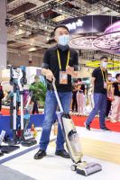 展台挤到爆！进博会BOBOT清洁家电为何如此火？