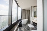 听说家中全是落地窗不利风水，是真的吗？