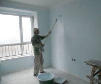 乳胶漆是滚涂还是喷涂好？师傅这样做多半是想坑你，让他赶紧走人