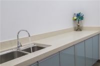 厨房清洁如何更省心？台面材质选对是关键