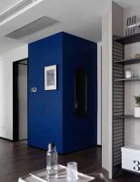 两棵松家具定制：黑白灰的房子过于单调？加点克莱因蓝点缀看看