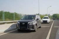 家用MPV谁更强？两款热门MPV深度对比