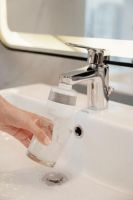 大牌护肤品还不如净水？肌肤护理用柔水泡泡洁肤仪就够了