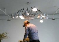 灯线分火线和零线吗