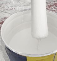 刚刷好的墙漆，起泡了？