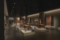 区氏家具与区氏传统木作陈列馆是什么关系？